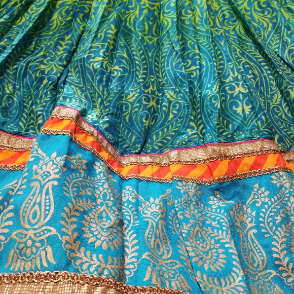 Multi colored Anarkali suit - Picture 4 of 8